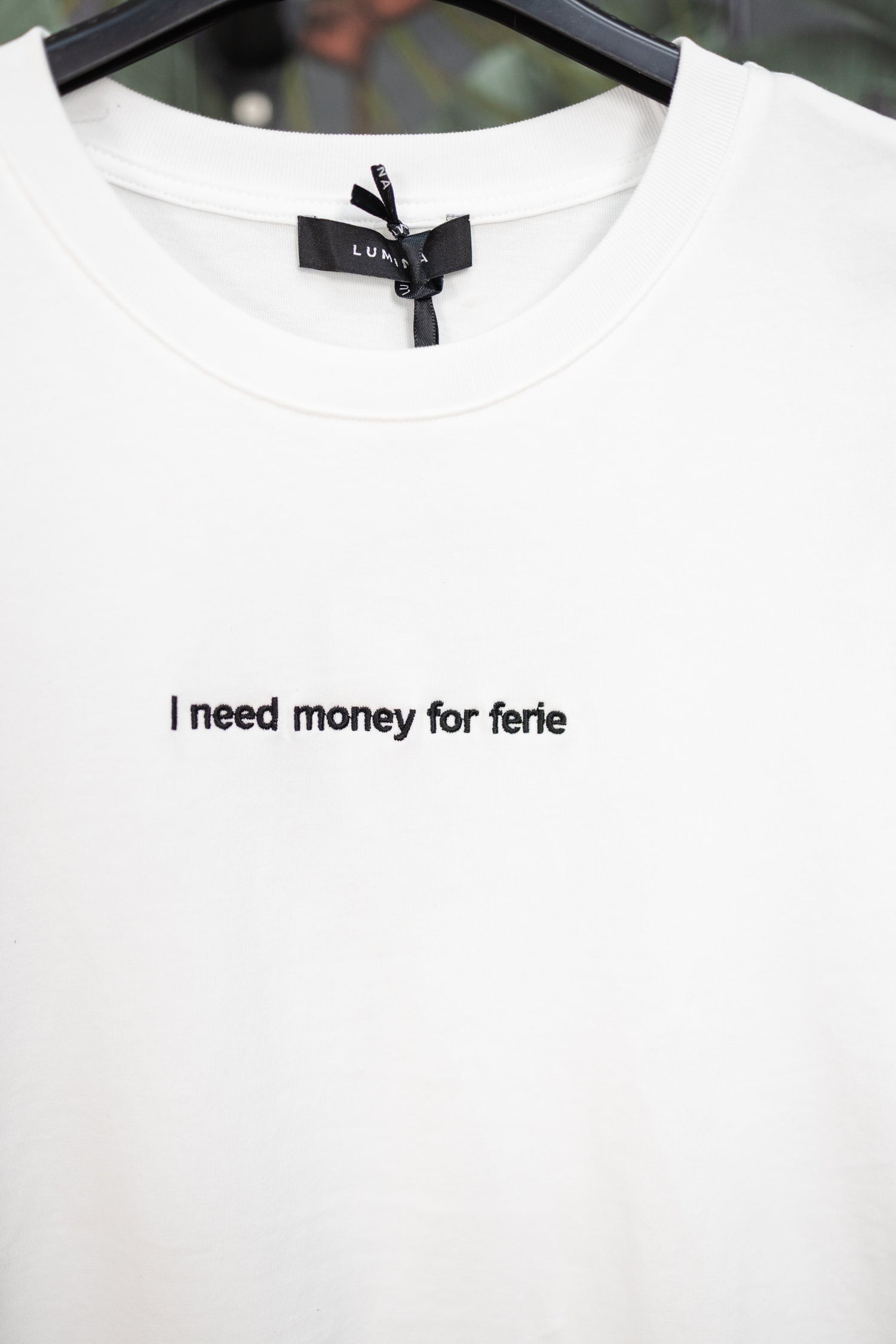 T-SHIRT