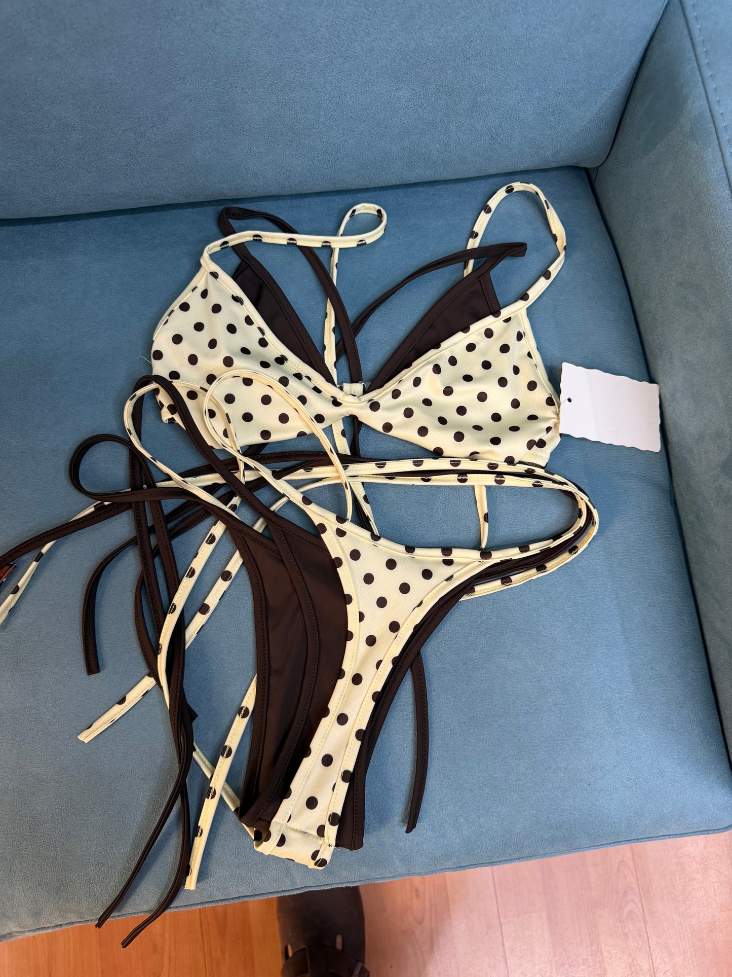 Bikini Pois